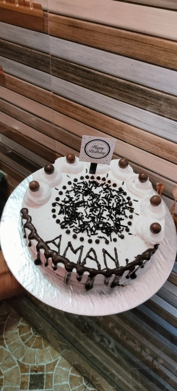 JUST CAKES image 13